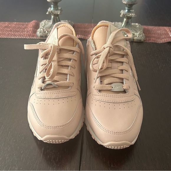Reebok Women's Classic Blush Pink Sneakers - Picture 3 of 9